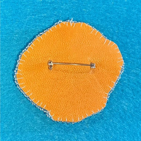 Handmade beaded shell - Picture 2 of 2